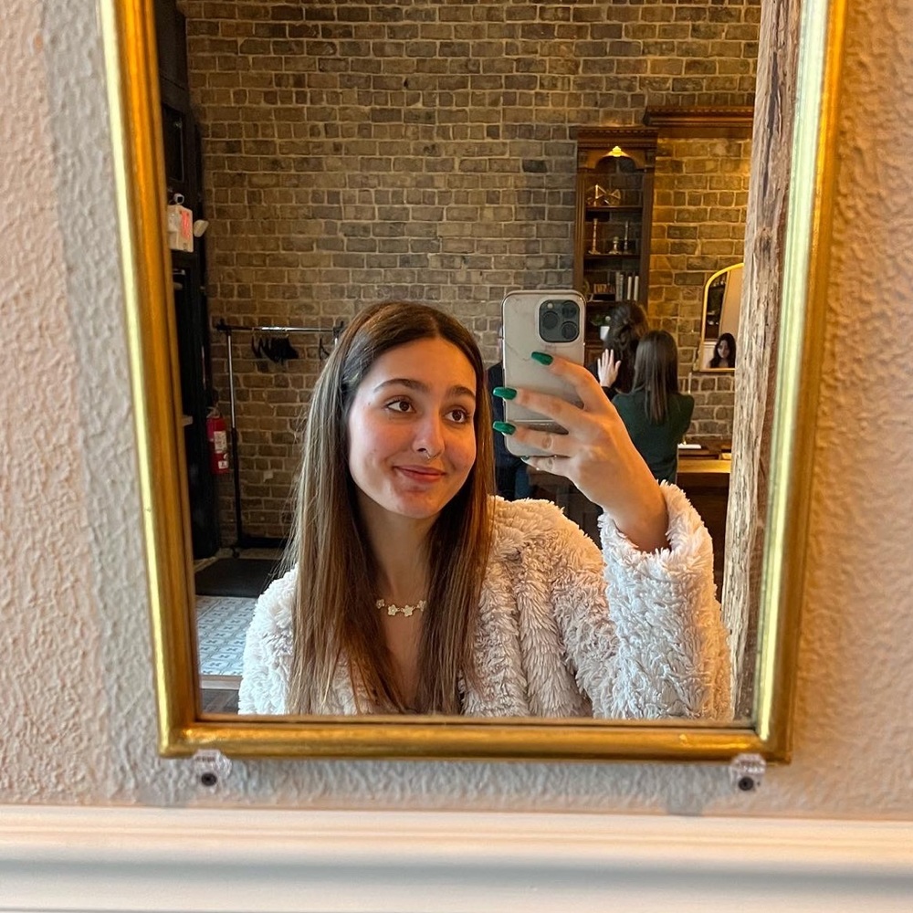 Meet your Posher, Lexi